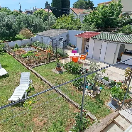 Gæstehus And With Parking Space Premantura, Medulin - 24363 3*