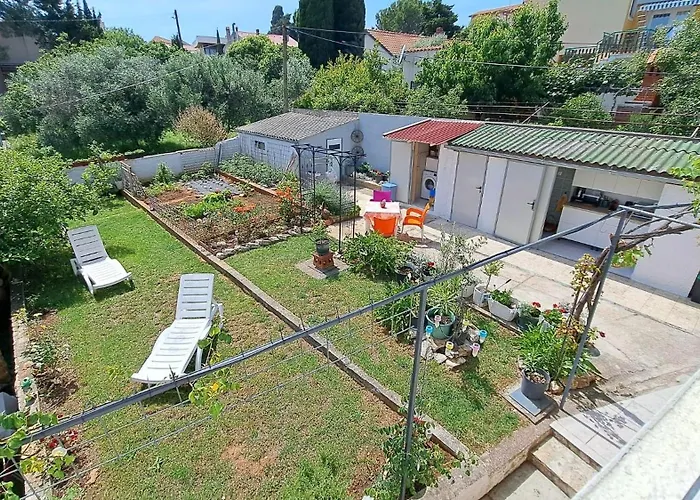 Gæstehus And With Parking Space Premantura, Medulin - 24363 3*