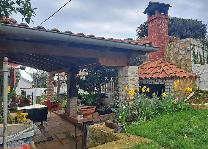 Gæstehus And With Parking Space Premantura, Medulin - 24363 3*